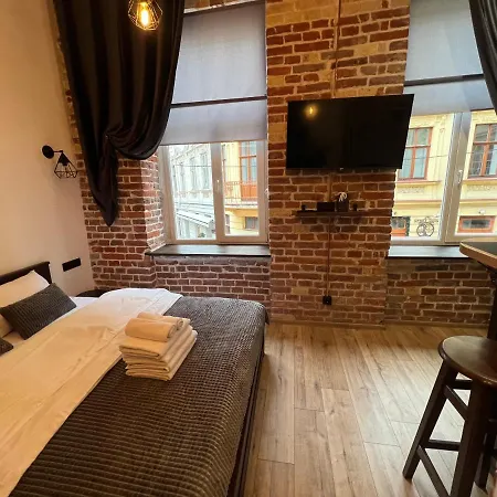 Apartment в самому центрі львова в проїзді крива липа Lviv