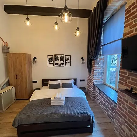 Apartment в самому центрі львова в проїзді крива липа Lviv
